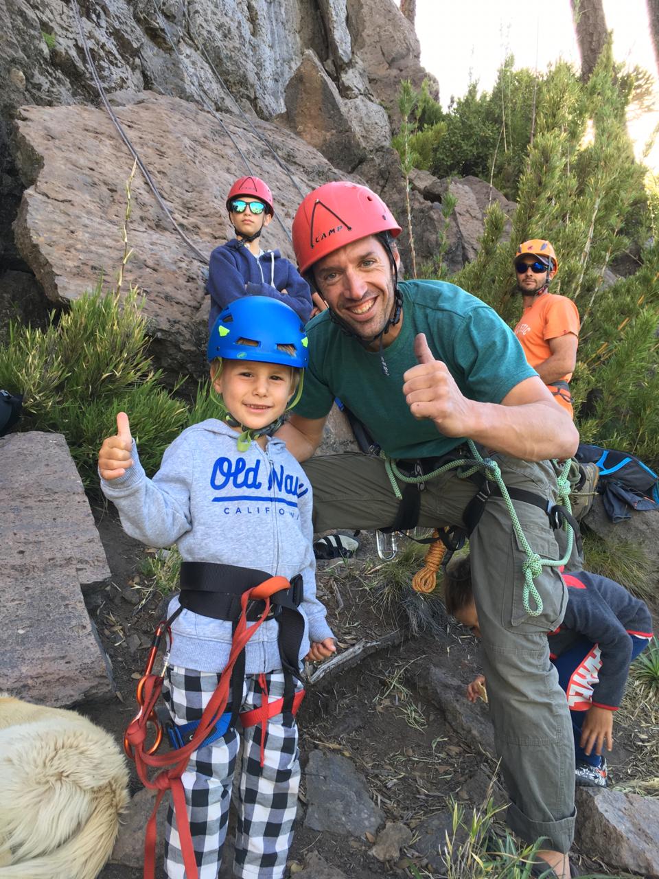 Paulo Fanti guiando un grupo